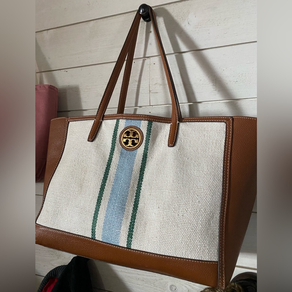 Beautiful Tory Burch bag